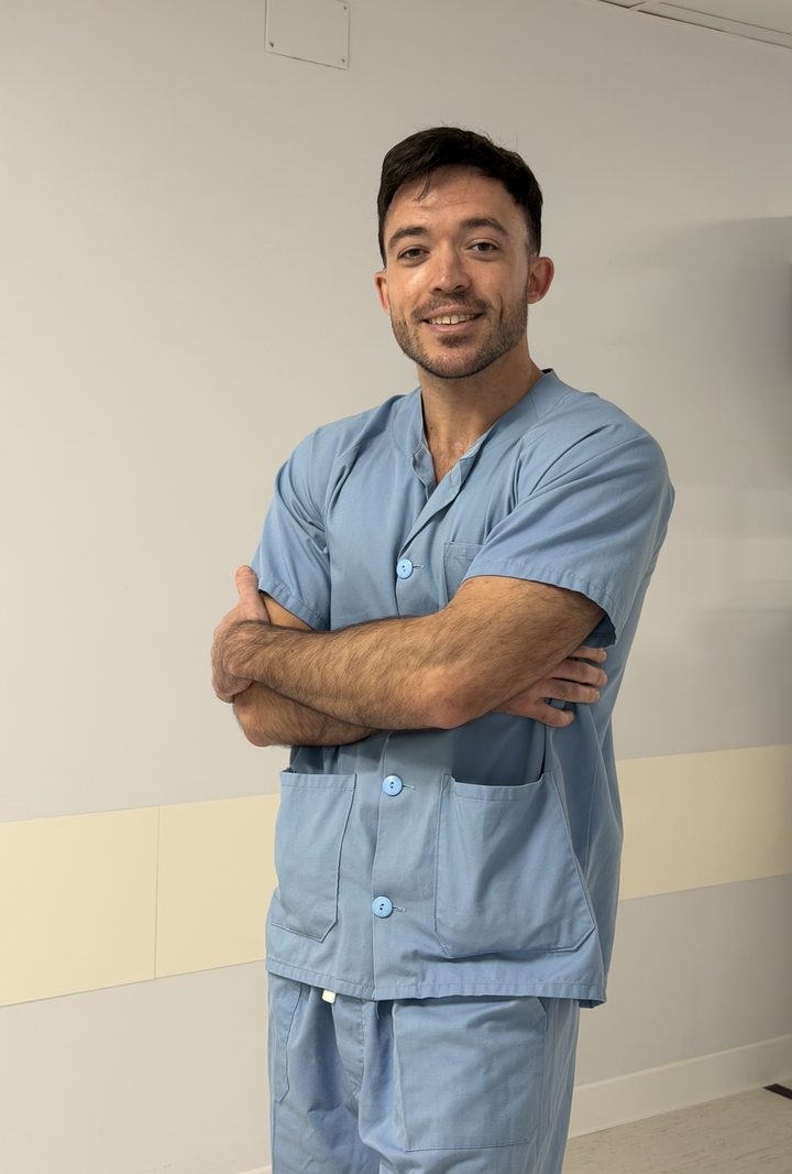 Dr. Roberto Asenjo Medina — Cirujano Plástico Granada